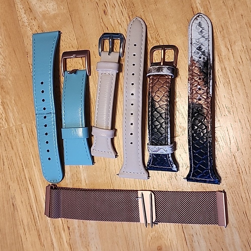 FITBIT VERSA BANDS - EUC 22mm quick release watch/smartwatch bands